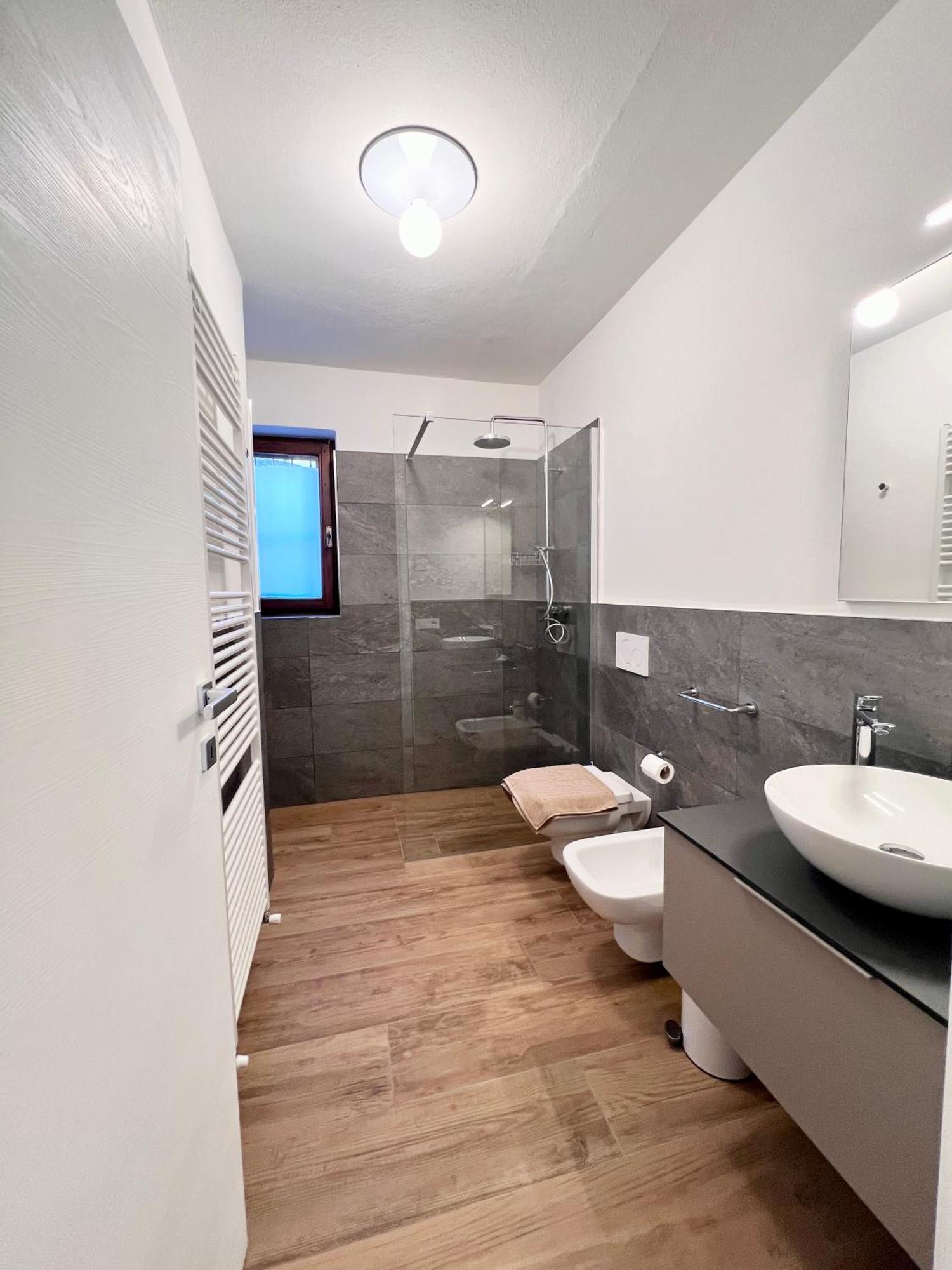 Casa Vacanze La Brenta Chiavenna Luaran gambar