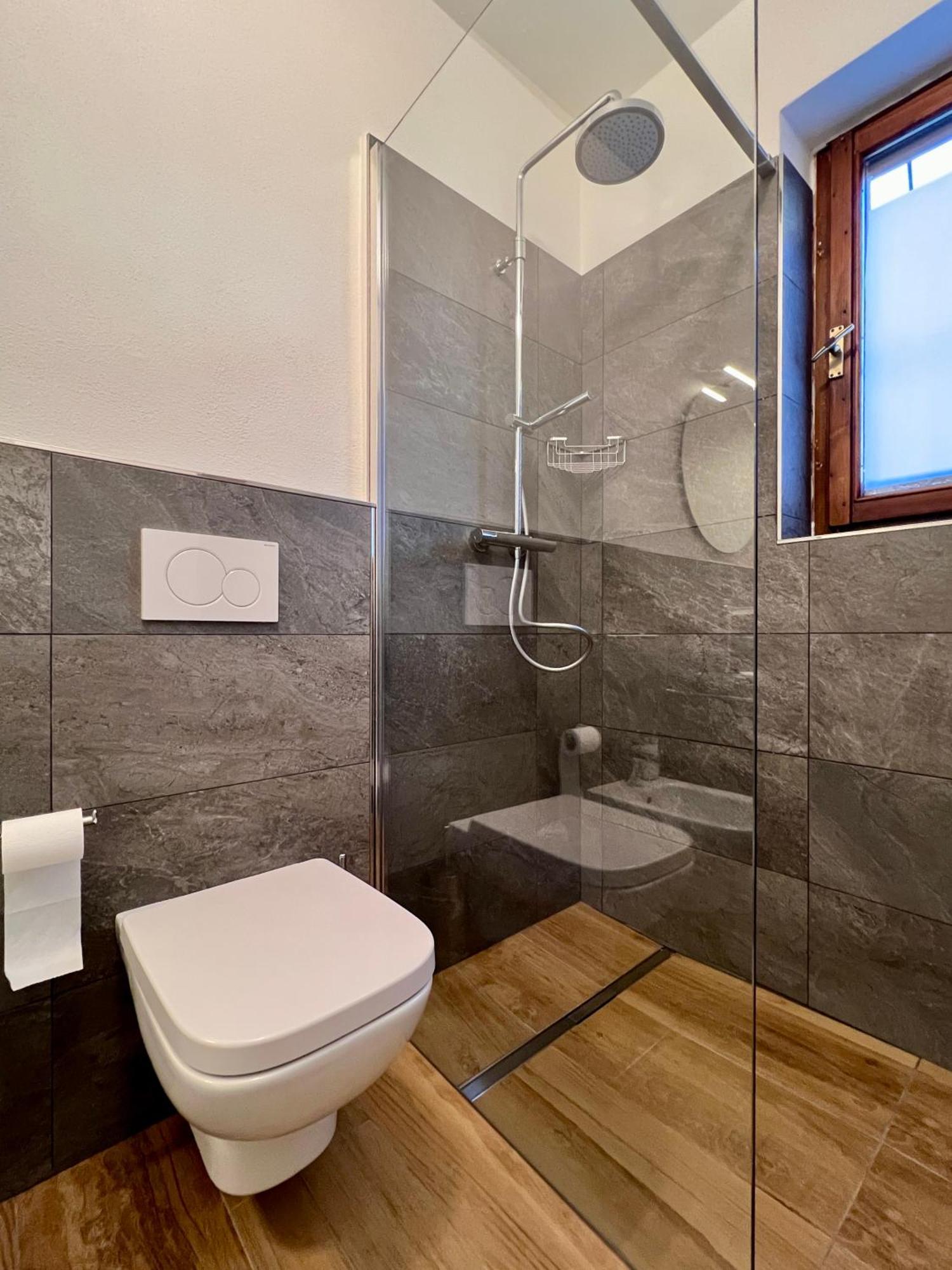 Casa Vacanze La Brenta Chiavenna Luaran gambar