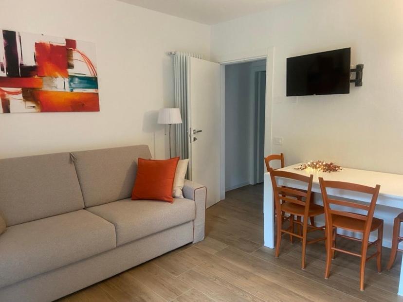 Casa Vacanze La Brenta Chiavenna Bilik gambar